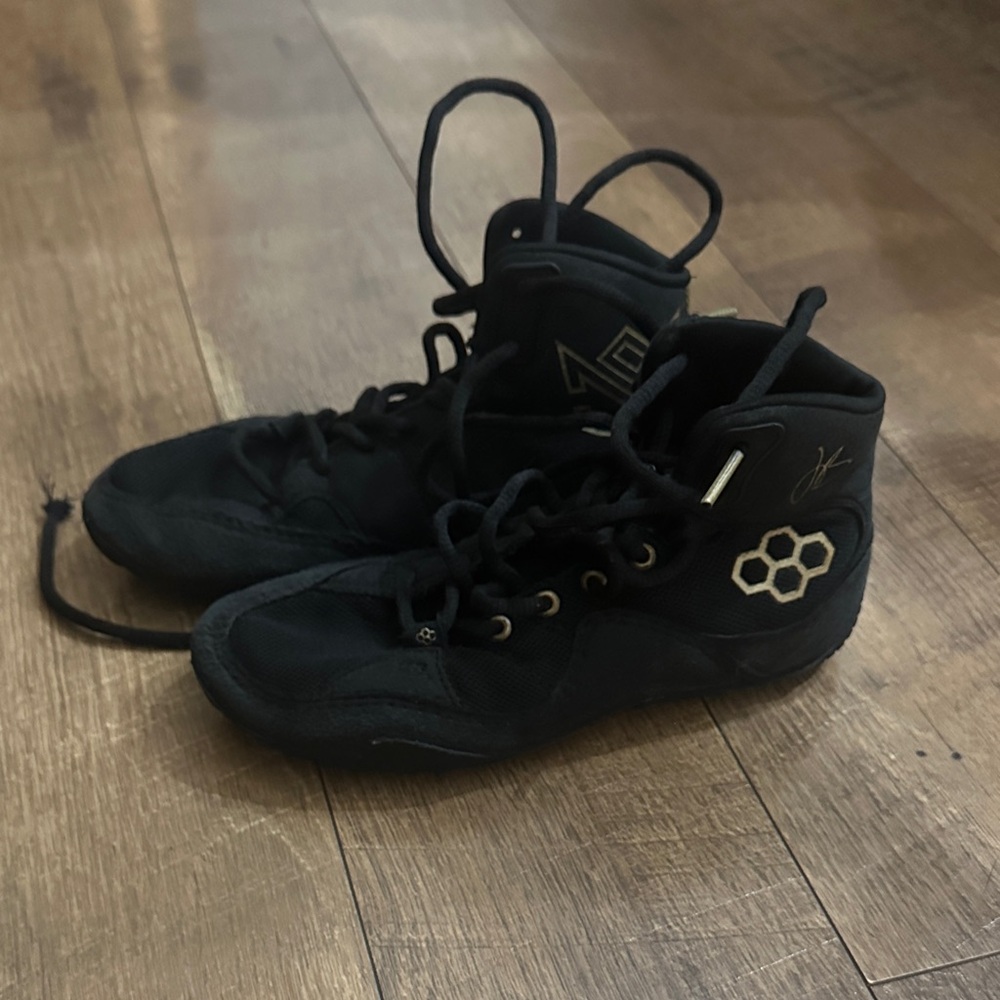 Kids Black and gold Rudis Wrestling Shoes